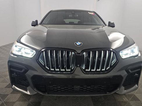 Used 2022 BMW X6 M50i w/ Executive Package image 2
