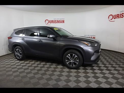 Used 2022 Toyota Highlander XLE image 13