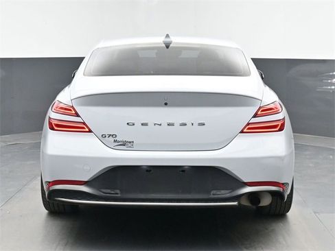 Used 2022 Genesis G70 2.0T image 14