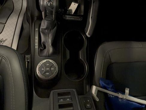 Certified 2023 Ford Bronco Outer Banks w/ Sasquatch Package image 10