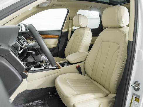 Certified 2023 Audi Q5 2.0T Premium w/ Convenience Package image 19