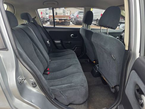 Used 2010 Nissan Versa 1.8 S image 23