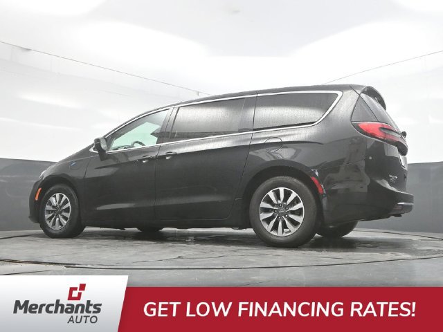 Used 2023 Chrysler Pacifica Touring-L FWD image 35