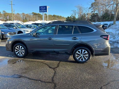 Used 2020 Subaru Outback Premium image 6