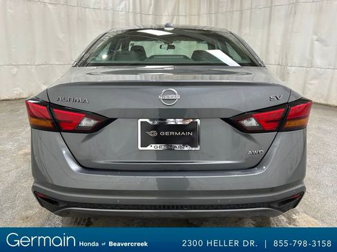Used 2024 Nissan Altima 2.5 SV image 7