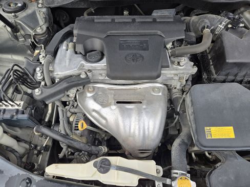 Used 2012 Toyota Camry LE image 29