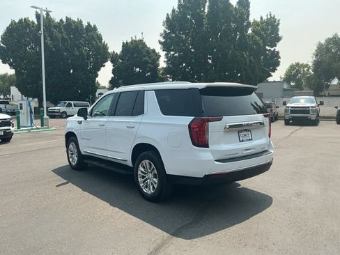 Used 2024 GMC Yukon SLT w/ SLT Luxury Package AWD/4WD image 6