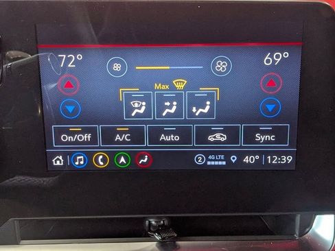 Used 2023 Chevrolet Corvette Stingray Premium Cpe w/ Z51 Performance Package image 23