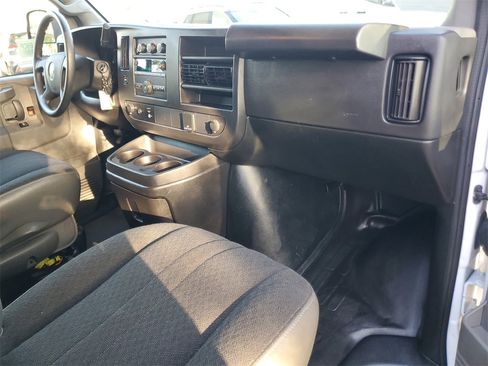 Used 2024 Chevrolet Express 2500 w/ Driver Convenience Package image 9