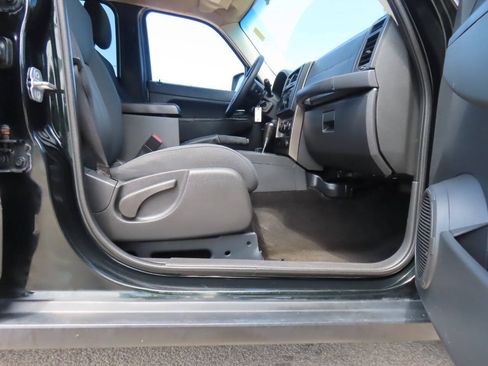 Used 2012 Jeep Liberty Sport AWD/4WD image 17