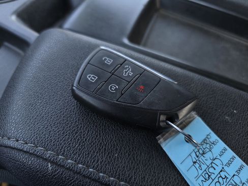 Used 2023 Chevrolet Silverado 1500 Custom image 25