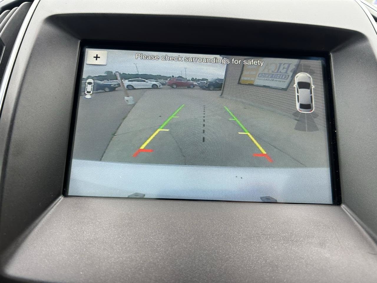 Used 2018 Ford Edge Titanium w/ Equipment Group 302A AWD/4WD image 23