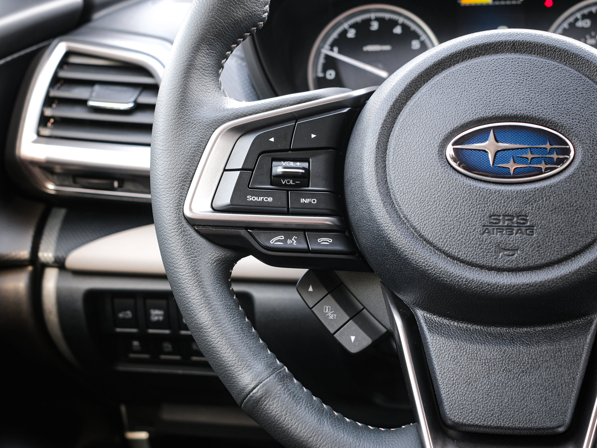 Used 2022 Subaru Forester Limited AWD/4WD image 19
