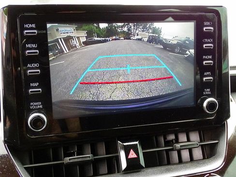 Used 2020 Toyota Corolla LE FWD image 37