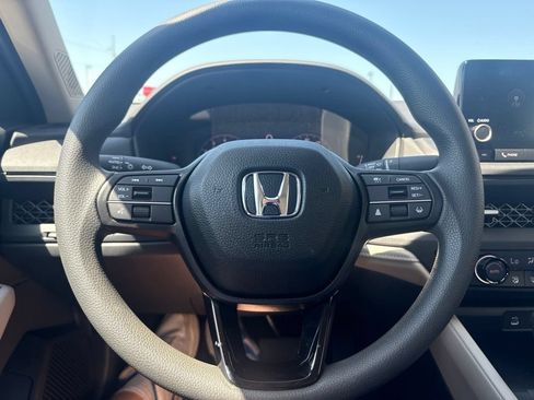 Certified 2025 Honda Accord SE image 14