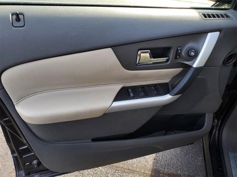 Used 2013 Ford Edge Limited image 21