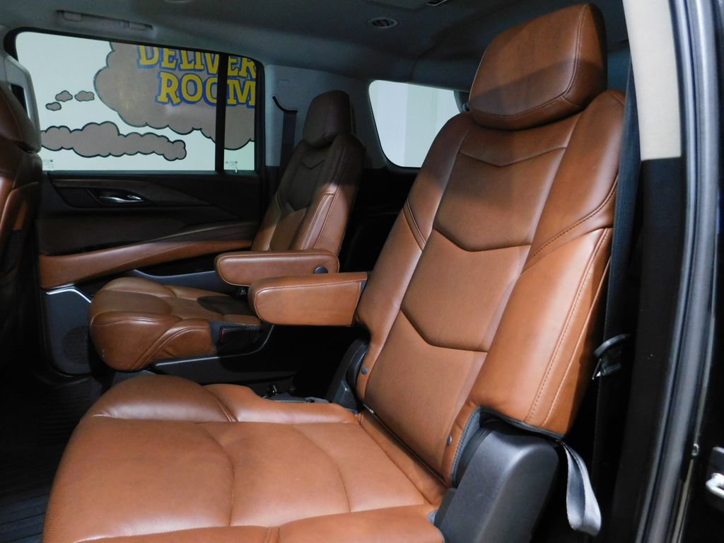 Used 2019 Cadillac Escalade ESV Luxury AWD/4WD image 82