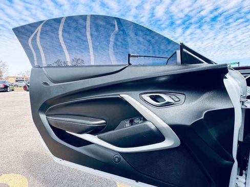 Used 2017 Chevrolet Camaro LT w/ RS Package image 21