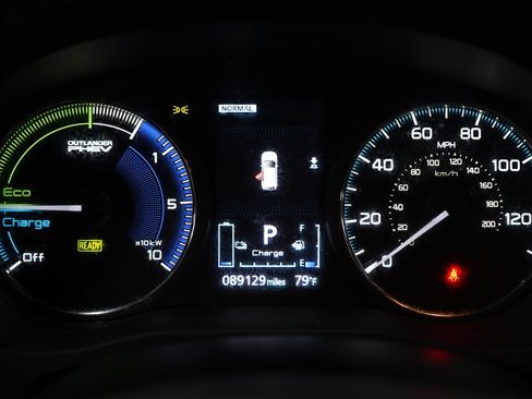 Used 2022 Mitsubishi Outlander SEL AWD/4WD image 17