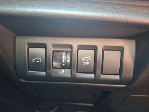 Used 2021 Subaru Outback Touring AWD/4WD image 25