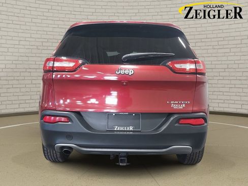 Used 2016 Jeep Cherokee Limited FWD image 6