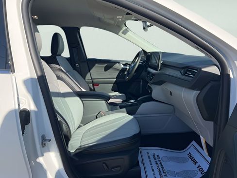 New 2026 Ford Escape SE w/ PHEV Premium Package image 11