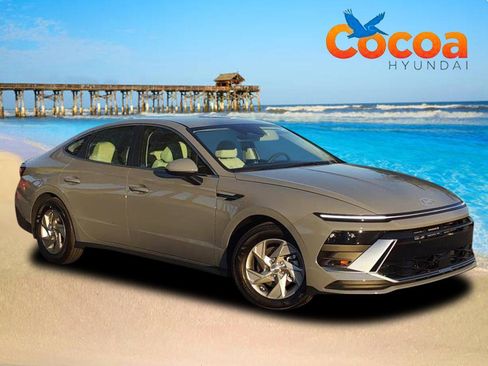 Certified 2025 Hyundai Sonata SE image 1