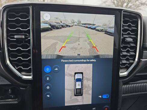 Used 2024 Ford Ranger Lariat w/ Advanced Towing Package image 24