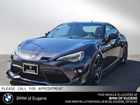 Used 2019 Toyota 86 RWD image 7