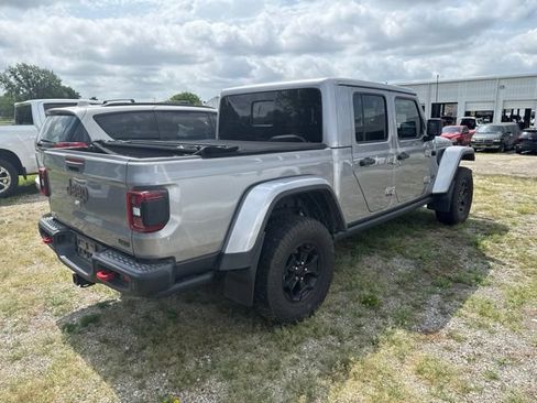 Used 2020 Jeep Gladiator Rubicon AWD/4WD image 4