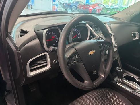Used 2017 Chevrolet Equinox LS FWD image 15