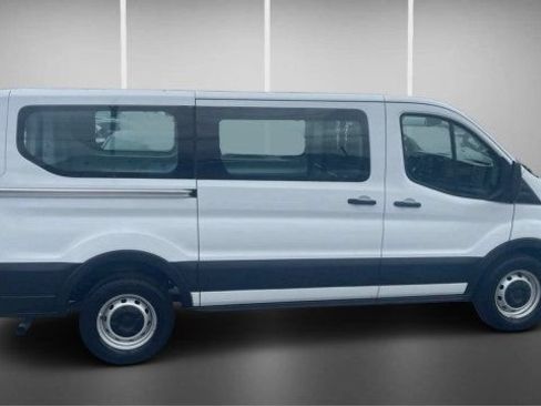 Used 2025 Ford Transit 150 Low Roof RWD image 3