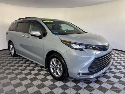Used 2023 Toyota Sienna XLE Woodland Edition