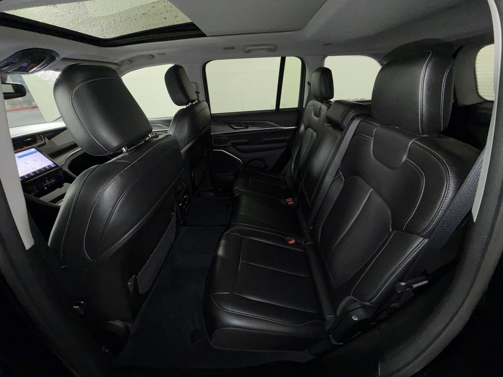 Used 2023 Jeep Grand Cherokee 4WD 4xe image 25