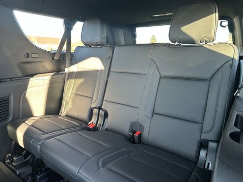 Used 2024 GMC Yukon XL Denali image 23