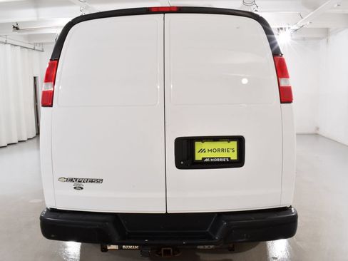 Used 2018 Chevrolet Express 2500 w/ Driver Convenience Package RWD image 13