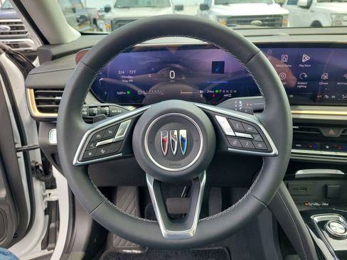 Used 2025 Buick Envision Avenir AWD/4WD image 24