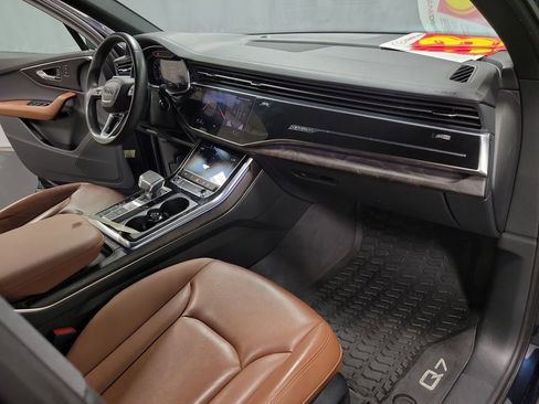 Used 2023 Audi Q7 2.0T Premium w/ Convenience Package AWD/4WD image 23