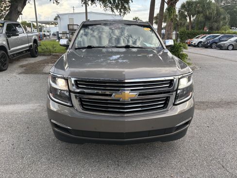 Used 2019 Chevrolet Tahoe Premier RWD image 2