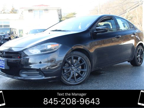 Used 2015 Dodge Dart SXT image 1