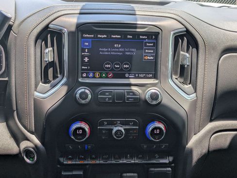 Used 2021 GMC Sierra 1500 AT4 w/ AT4 Premium Package AWD/4WD image 15