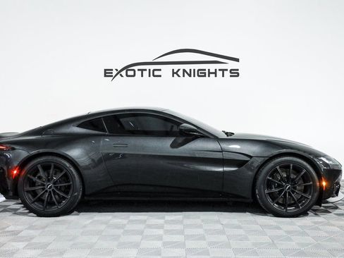Used 2020 Aston Martin V8 Vantage Coupe image 1