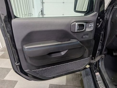 Used 2024 Jeep Wrangler High Altitude image 13