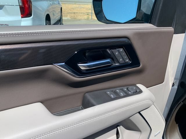 New 2026 GMC Yukon XL Elevation w/ Elevation Premium Package AWD/4WD image 25