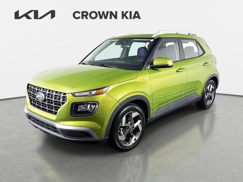 Used 2022 Hyundai Venue SEL w/ Cargo Package FWD image 1