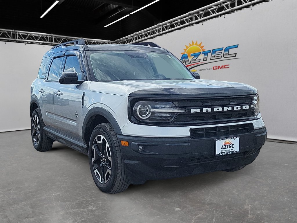 Used 2022 Ford Bronco Sport Outer Banks w/ Tech Package AWD/4WD image 3
