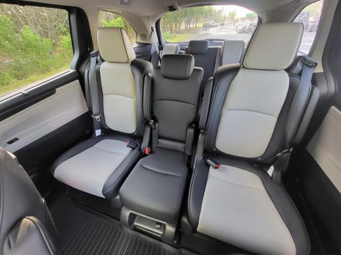 New 2026 Honda Odyssey Elite image 13