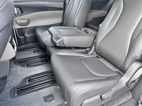 New 2026 Kia Carnival image 26