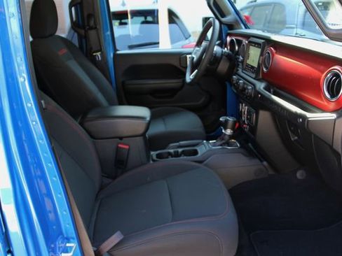 Used 2023 Jeep Wrangler Unlimited Rubicon image 30