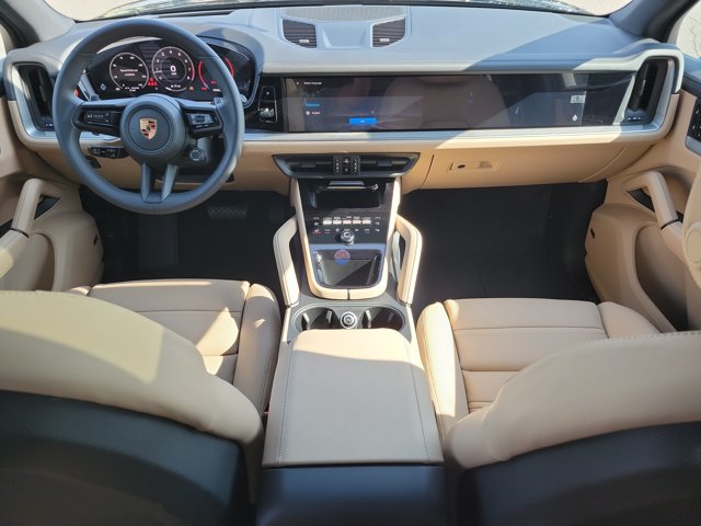 Used 2026 Porsche Cayenne AWD/4WD image 16